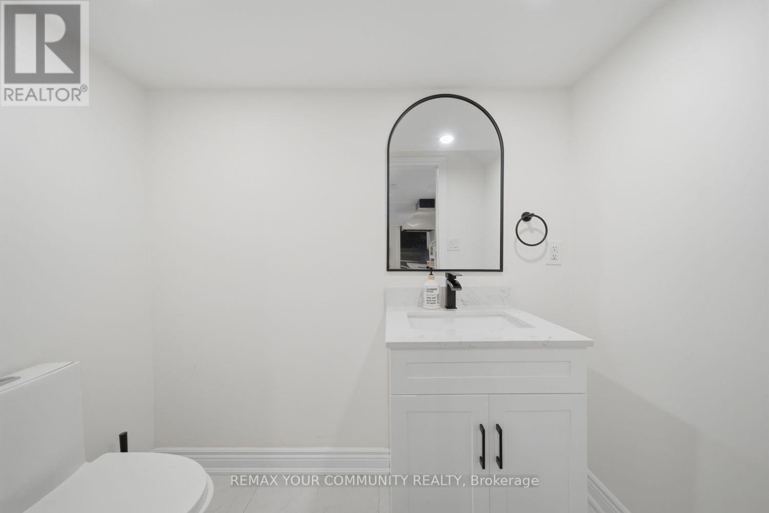 10 ST CLARE BOULEVARD - 42