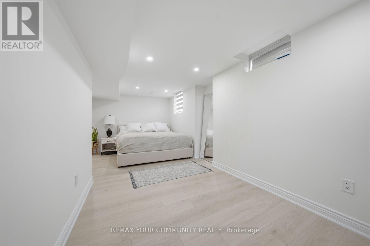 10 ST CLARE BOULEVARD - 46