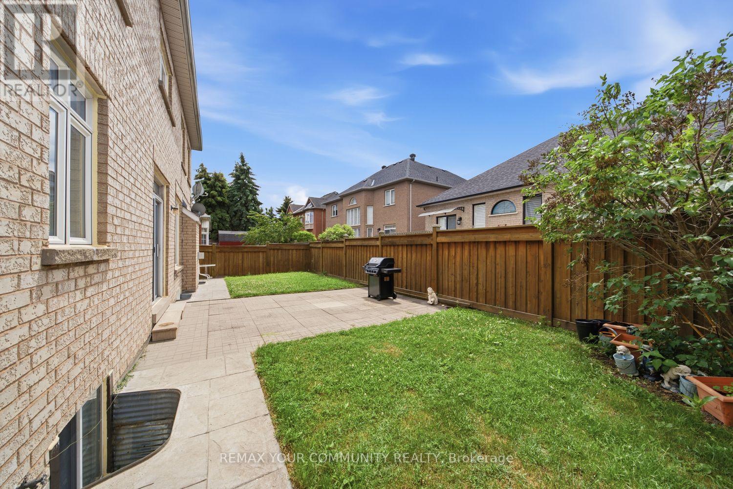 10 ST CLARE BOULEVARD - 49