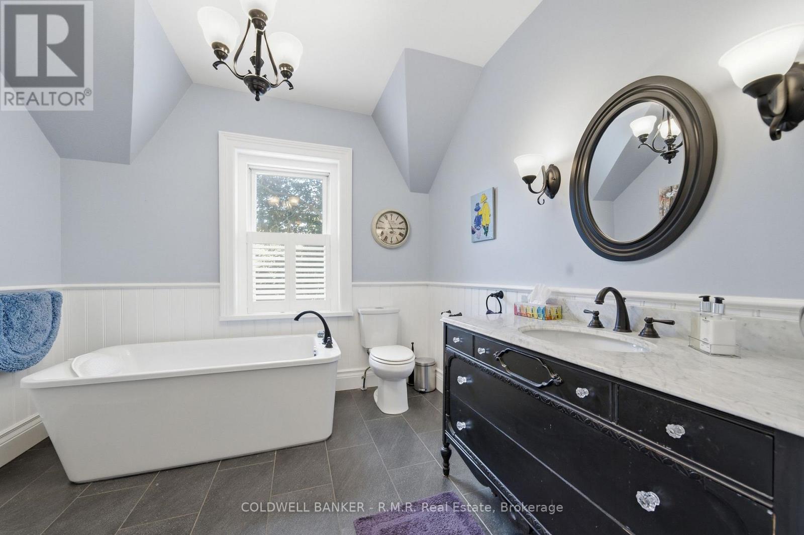 22 ELGIN STREET - 33