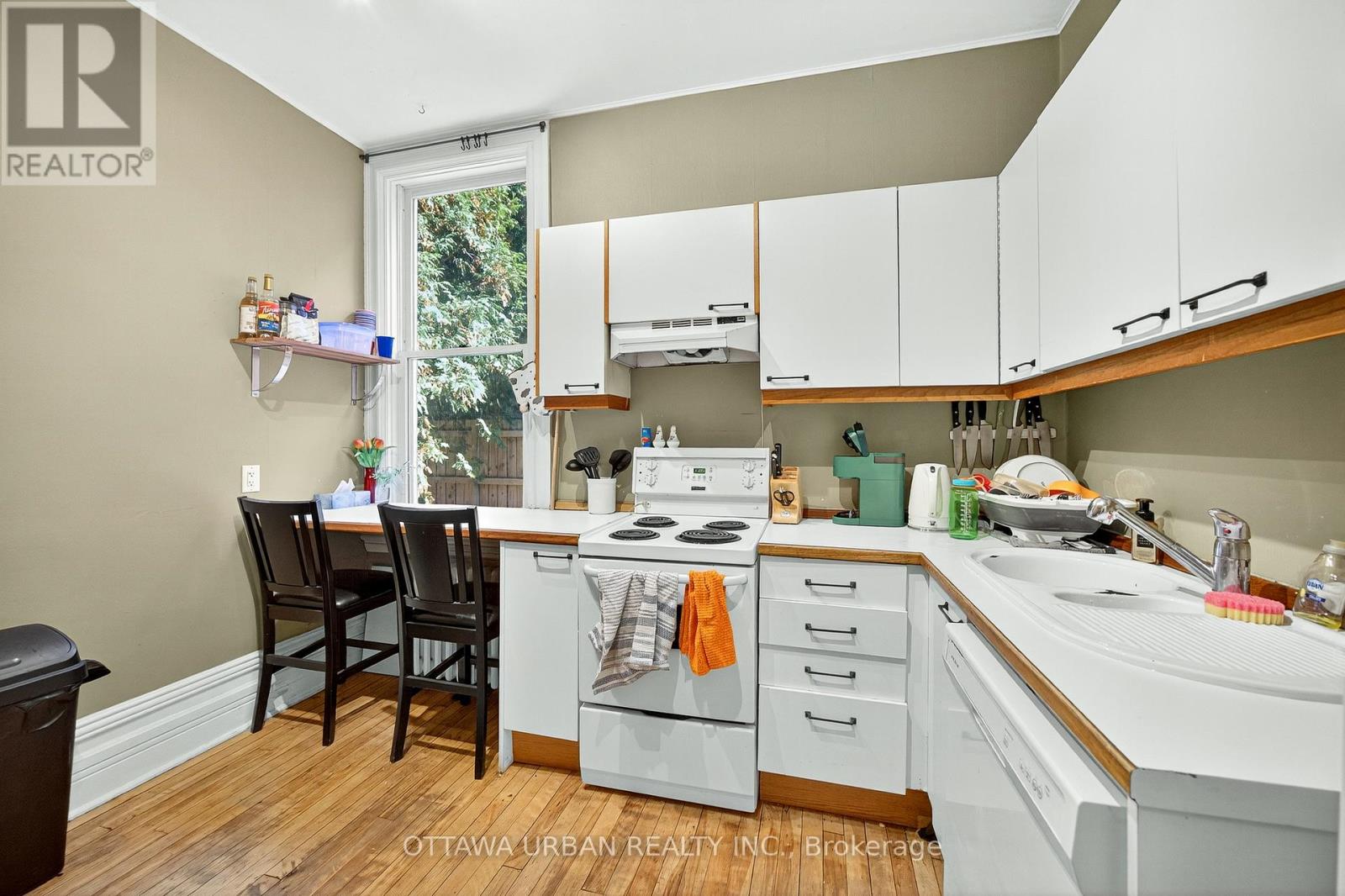 10 Bed, 4 Bath Multi-Family for Sale in Ottawa – 101 STRATHCONA AVENUE, Ottawa – MLS# X12452627 - Image 10