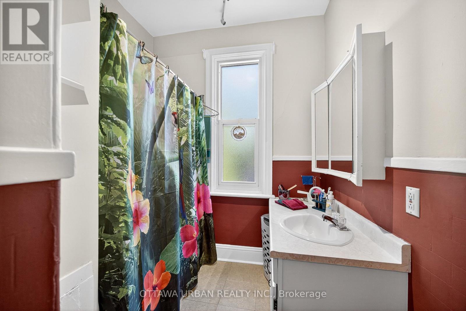10 Bed, 4 Bath Multi-Family for Sale in Ottawa – 101 STRATHCONA AVENUE, Ottawa – MLS# X12452627 - Image 28