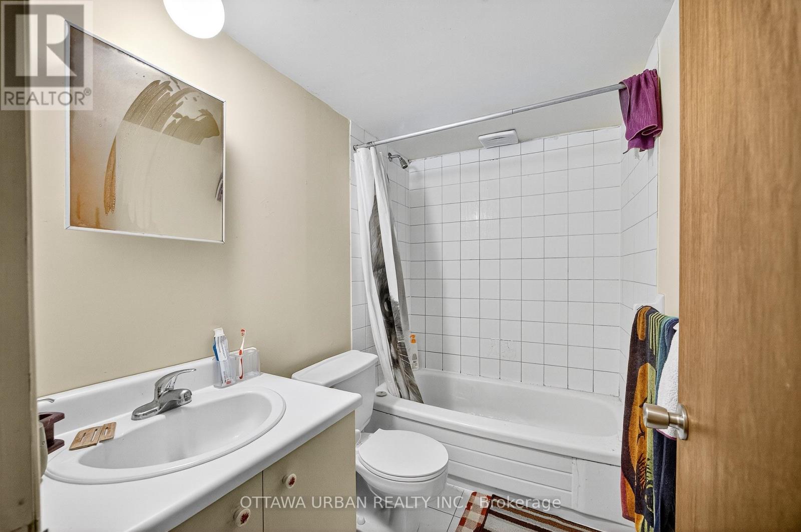 10 Bed, 4 Bath Multi-Family for Sale in Ottawa – 101 STRATHCONA AVENUE, Ottawa – MLS# X12452627 - Image 45