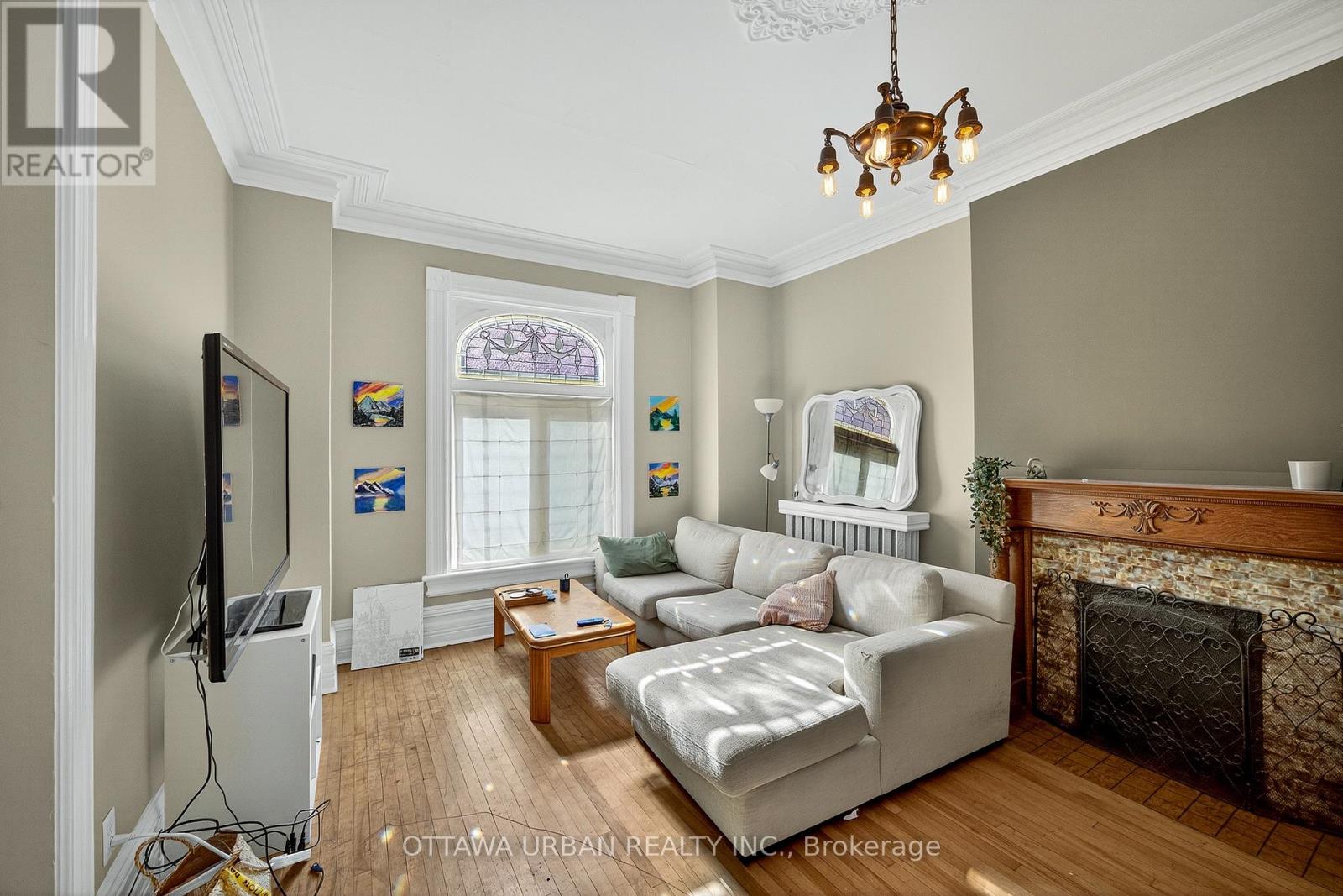 10 Bed, 4 Bath Multi-Family for Sale in Ottawa – 101 STRATHCONA AVENUE, Ottawa – MLS# X12452627 - Image 8