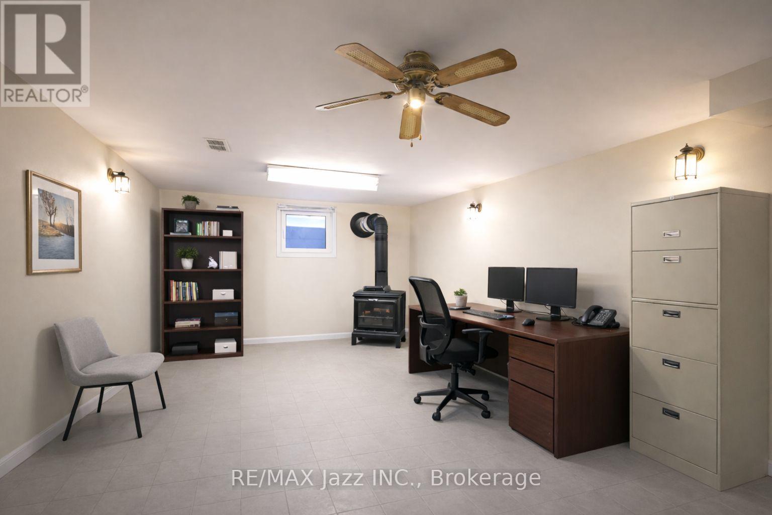 1086 SOMERVILLE STREET - 10