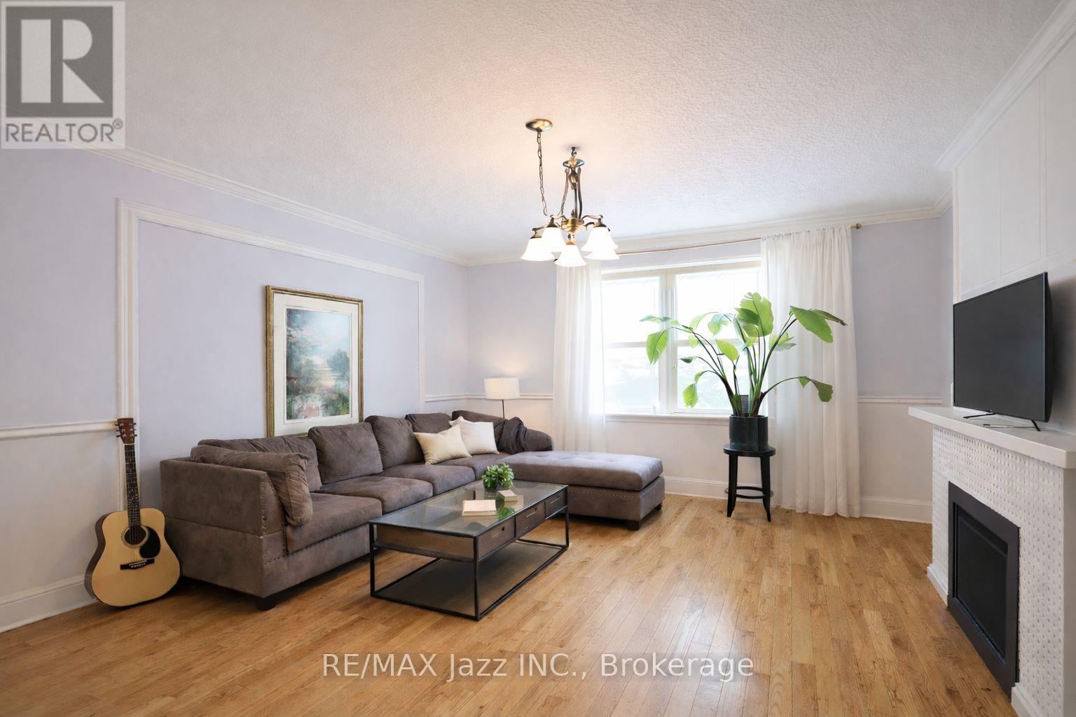 1086 SOMERVILLE STREET - 16