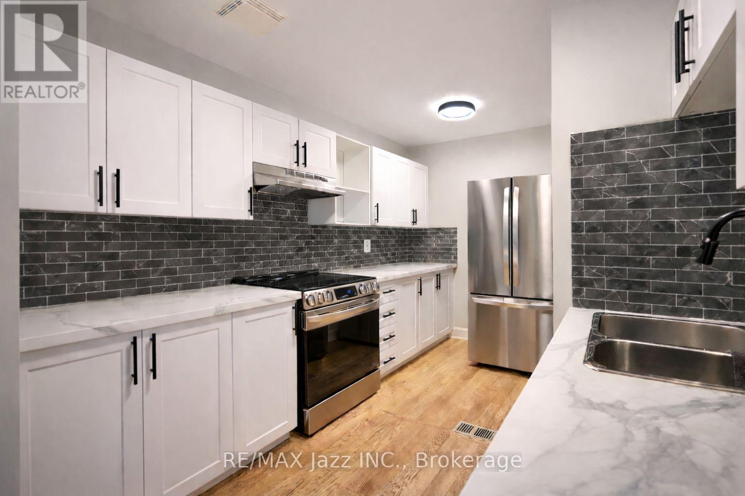 1086 SOMERVILLE STREET - 3