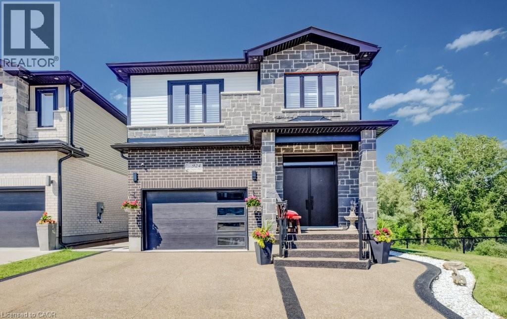 924 CHAPEL HILL Court - 1