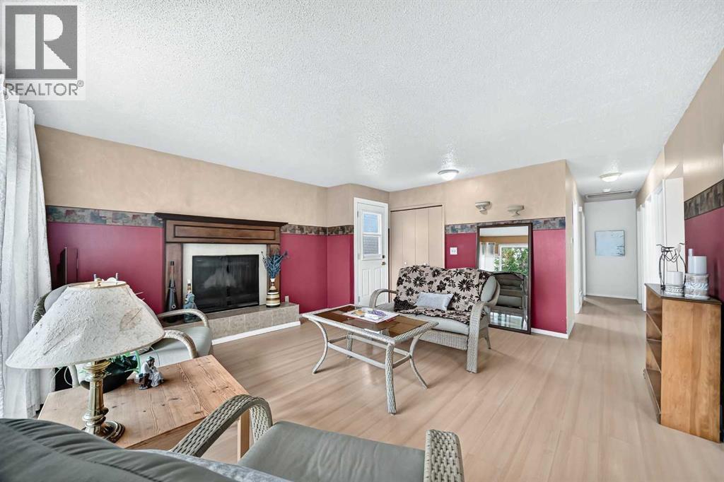 1404 Marlyn Way NE — photo 13