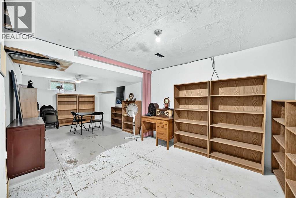 1404 Marlyn Way NE — photo 27