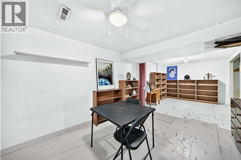 1404 Marlyn Way NE — photo 30