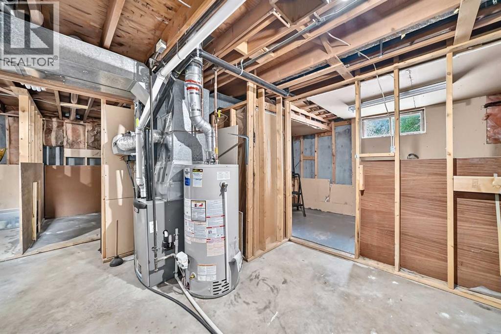 1404 Marlyn Way NE — photo 35