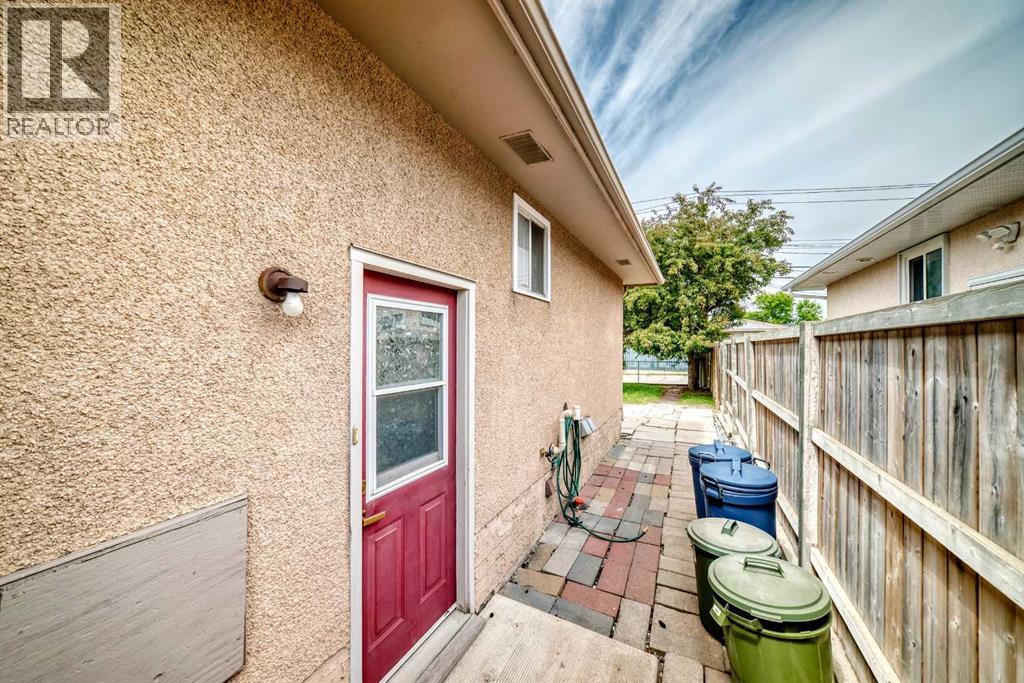 1404 Marlyn Way NE — photo 36