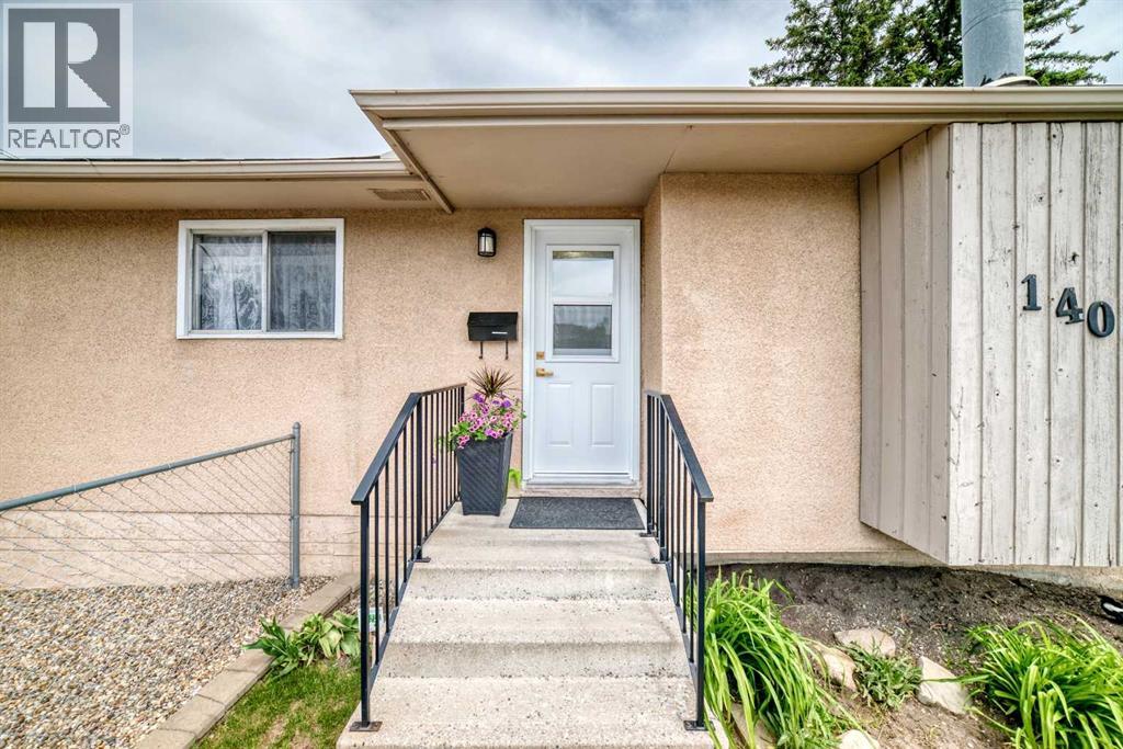 1404 Marlyn Way NE - photo 4