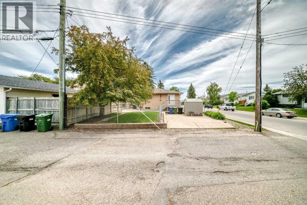 1404 Marlyn Way NE — photo 41