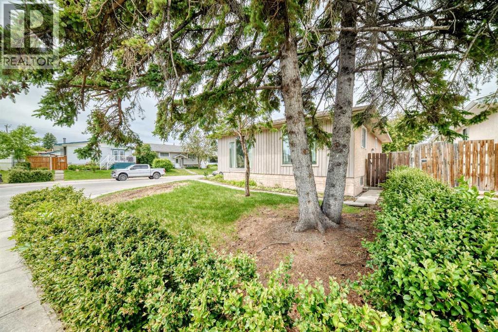 1404 Marlyn Way NE — photo 46