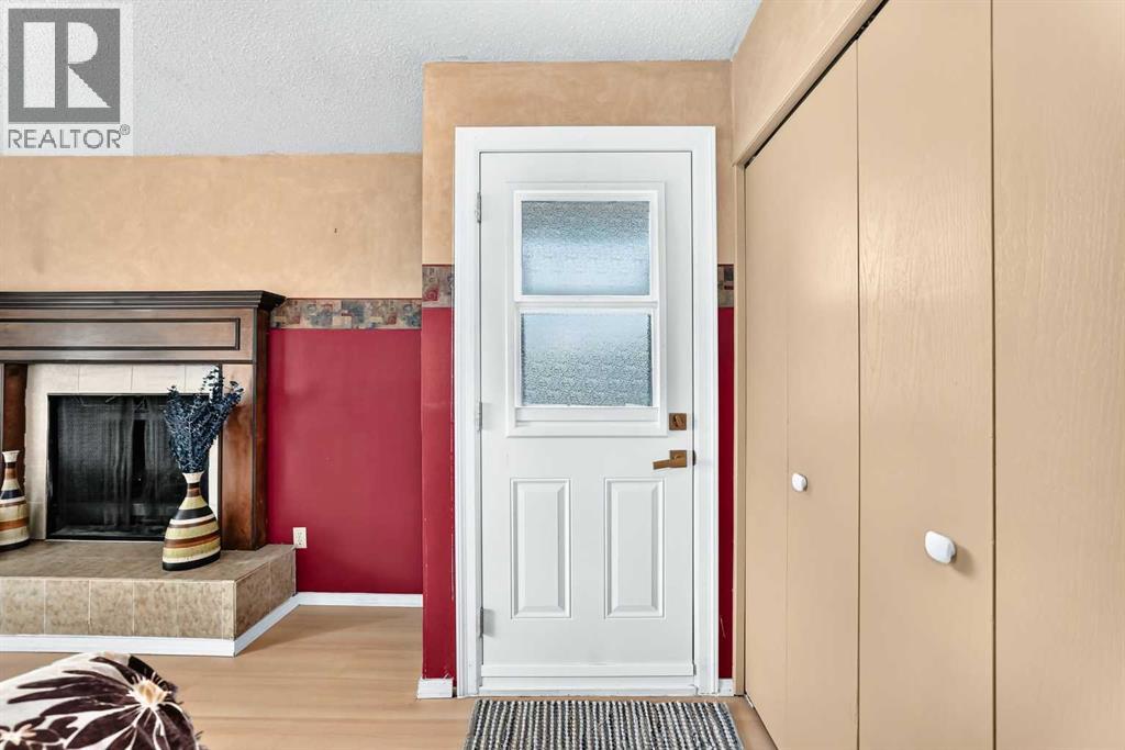 1404 Marlyn Way NE - photo 5