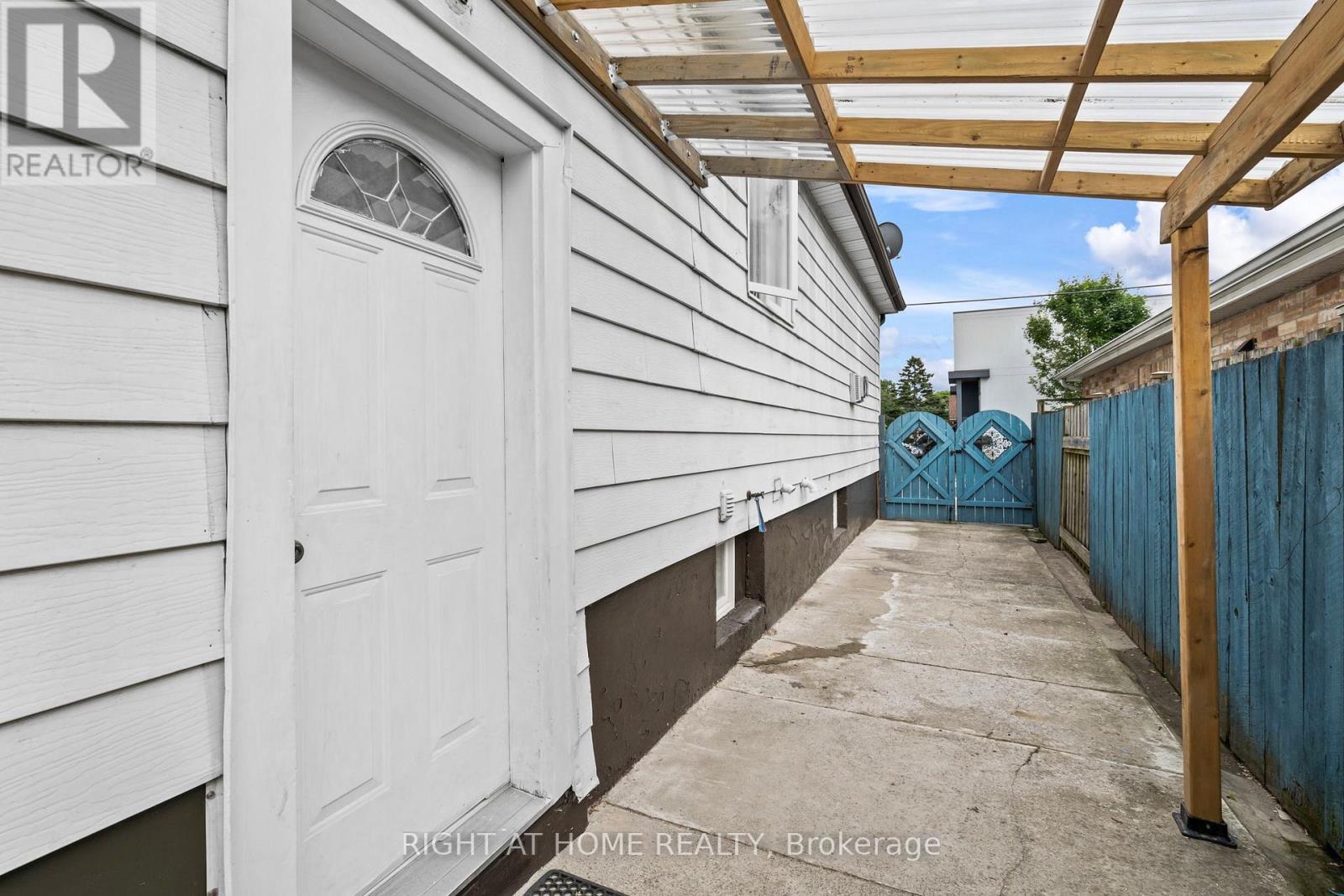 114 NEWCASTLE STREET - 25