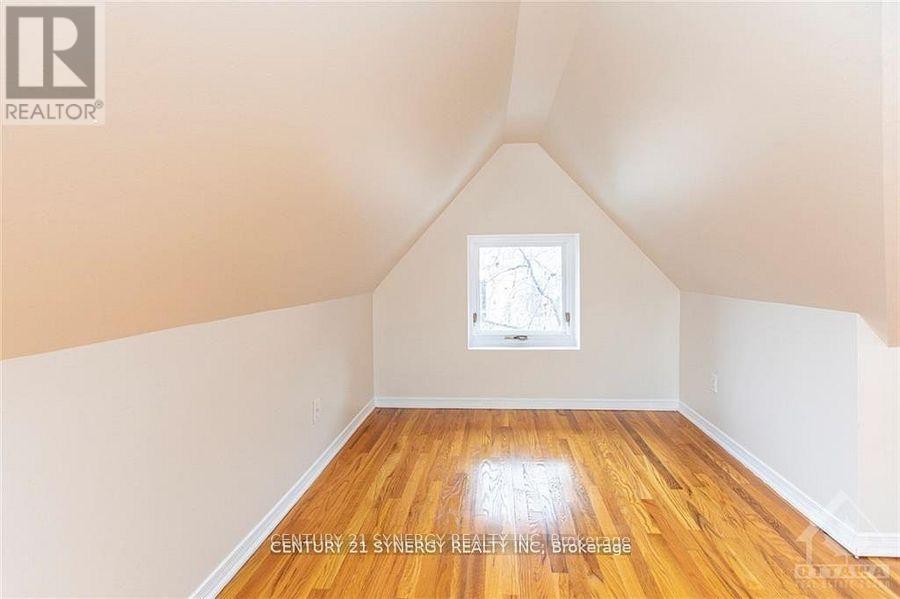 3 Bed, 1 Bath Multi-Family for Rent in Ottawa – 10 – 450 MACLAREN STREET, Ottawa – MLS# X13456304 - Image 17