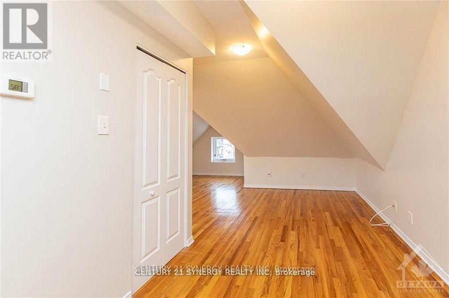 3 Bed, 1 Bath Multi-Family for Rent in Ottawa – 10 – 450 MACLAREN STREET, Ottawa – MLS# X13456304 - Image 20