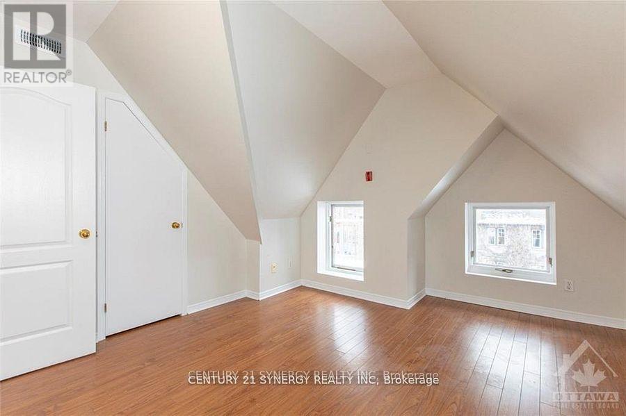 3 Bed, 1 Bath Multi-Family for Rent in Ottawa – 10 – 450 MACLAREN STREET, Ottawa – MLS# X13456304 - Image 21