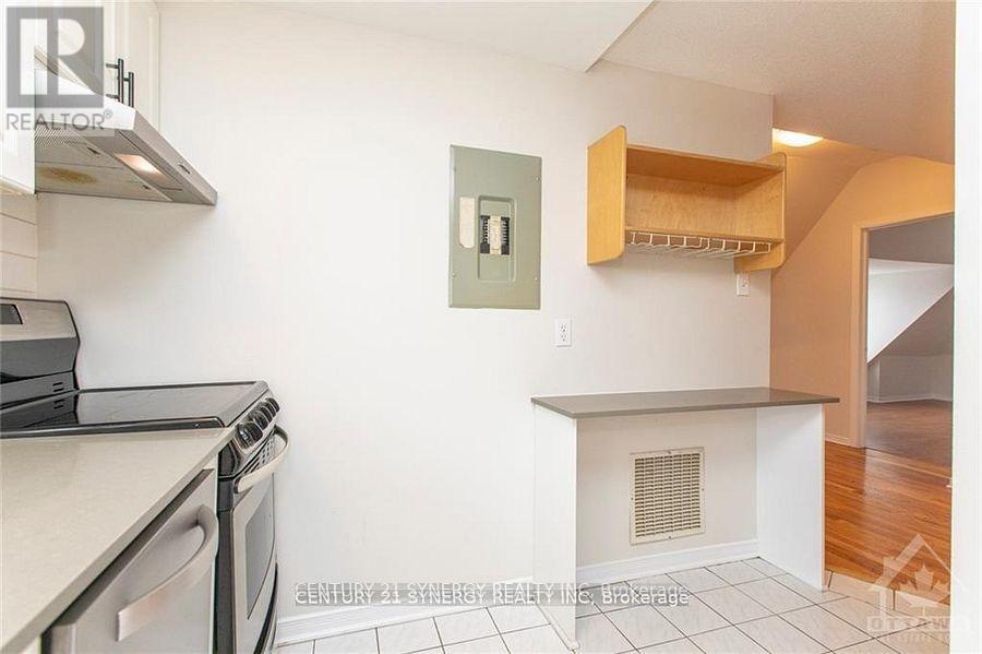 3 Bed, 1 Bath Multi-Family for Rent in Ottawa – 10 – 450 MACLAREN STREET, Ottawa – MLS# X13456304 - Image 7