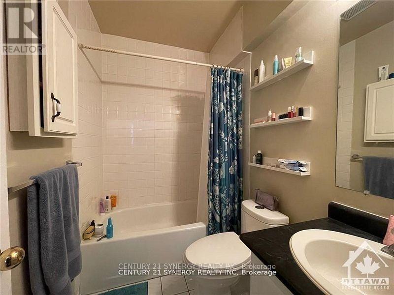 2 Bed, 1 Bath Multi-Family for Rent in Ottawa – 8 – 450 MACLAREN STREET, Ottawa – MLS# X13456308 - Image 11