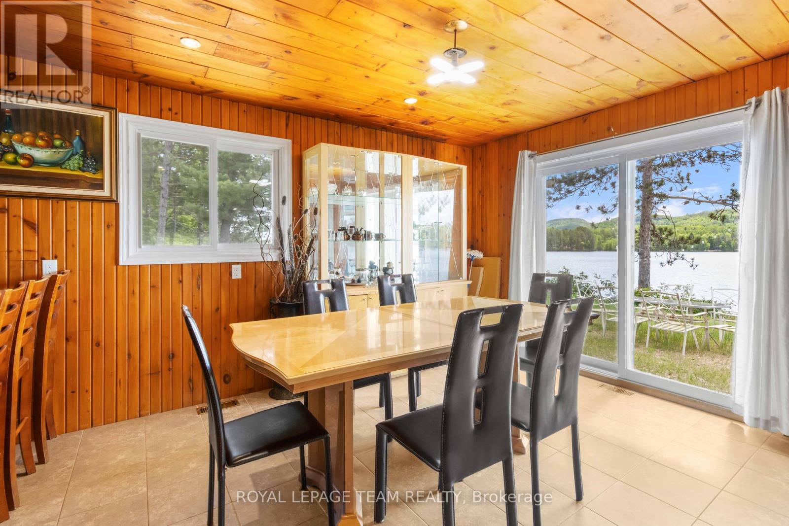 682 LONG LAKE ROAD - 18