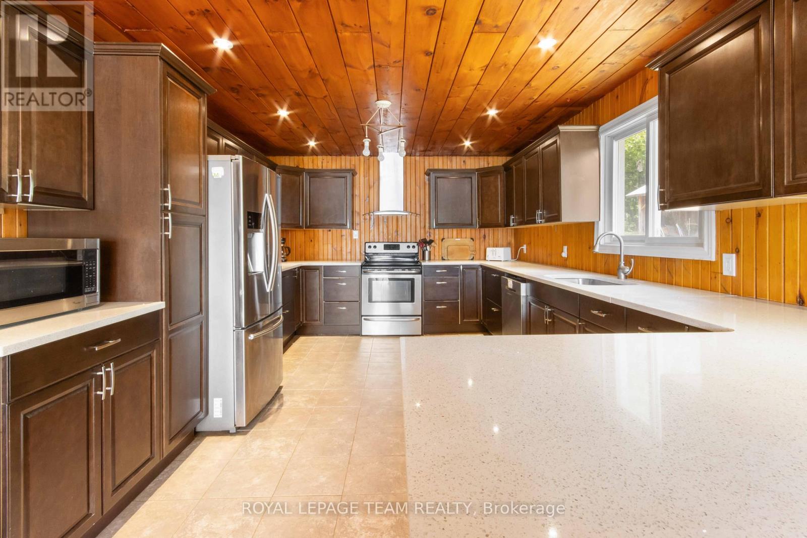 682 LONG LAKE ROAD - 20
