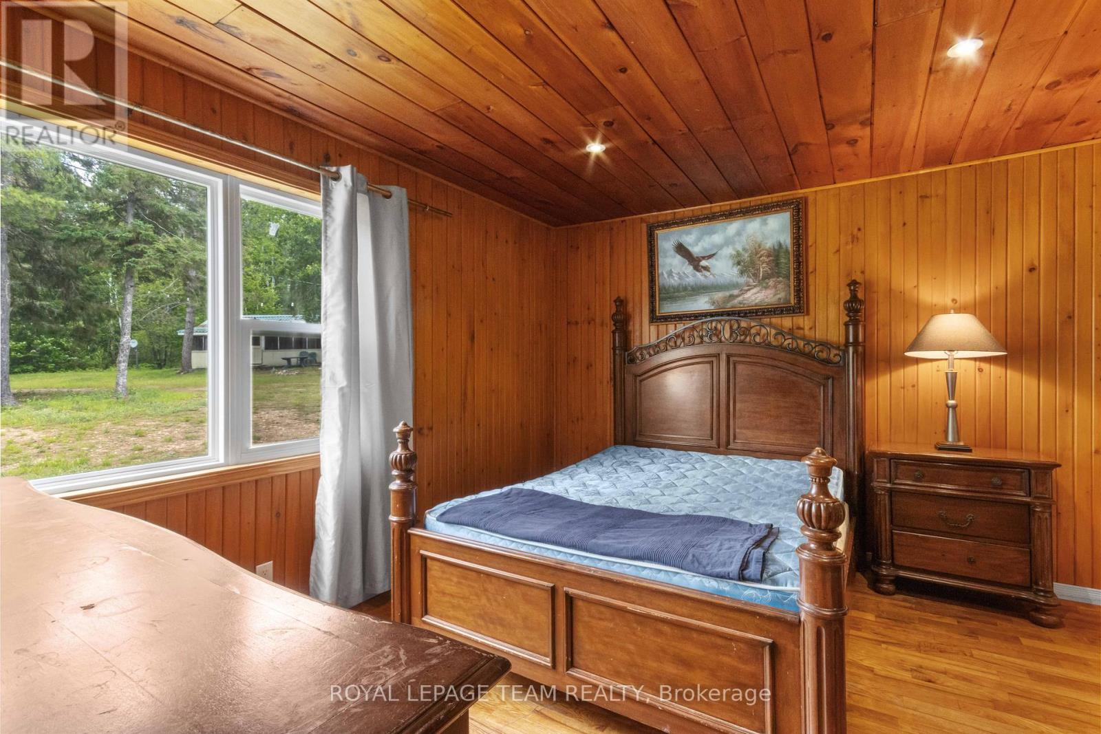 682 LONG LAKE ROAD - 30