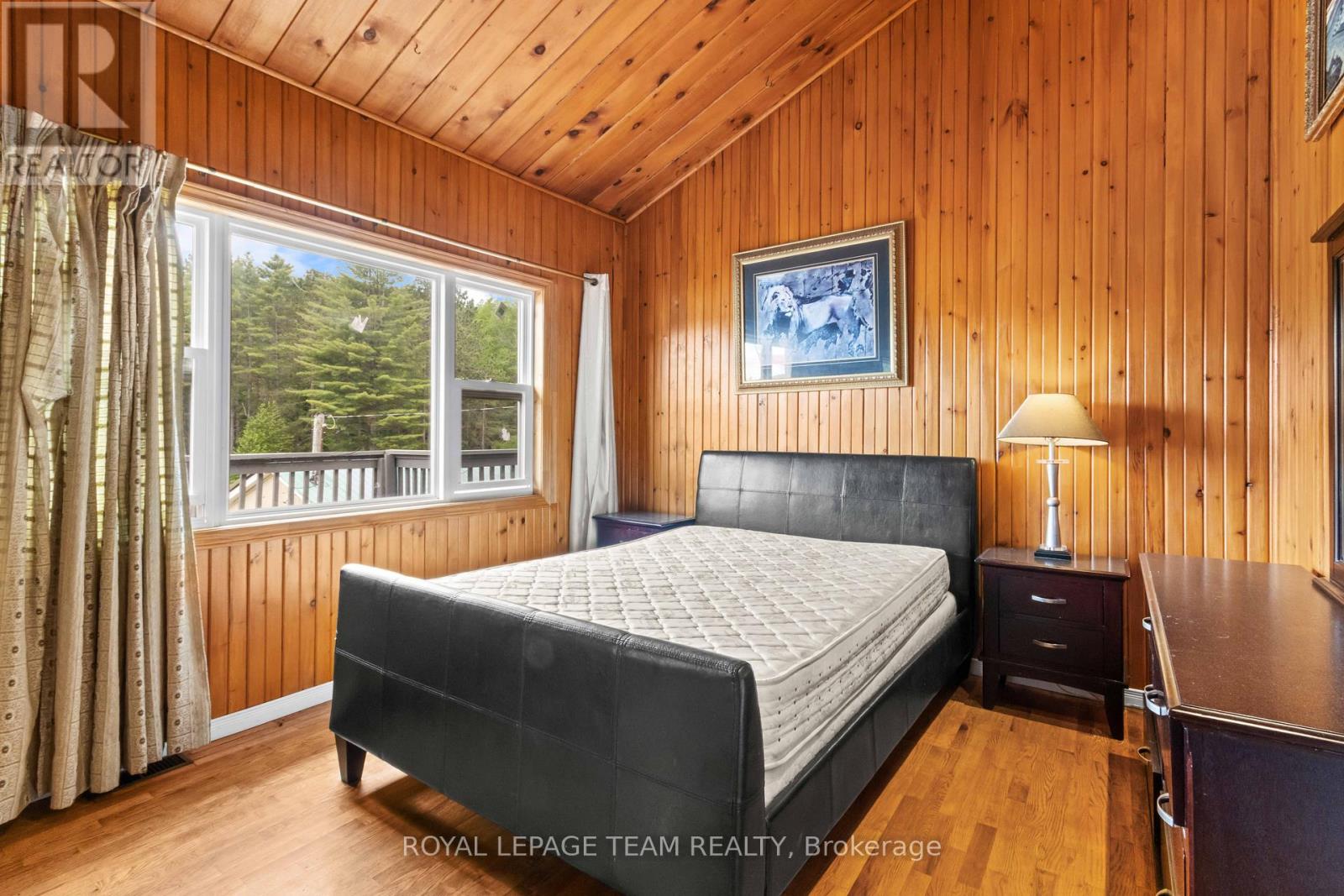 682 LONG LAKE ROAD - 31
