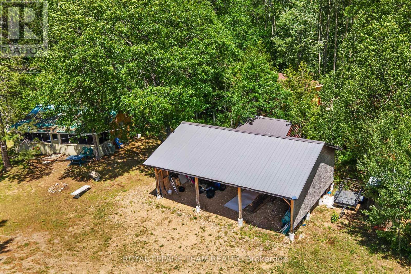 682 LONG LAKE ROAD - 6