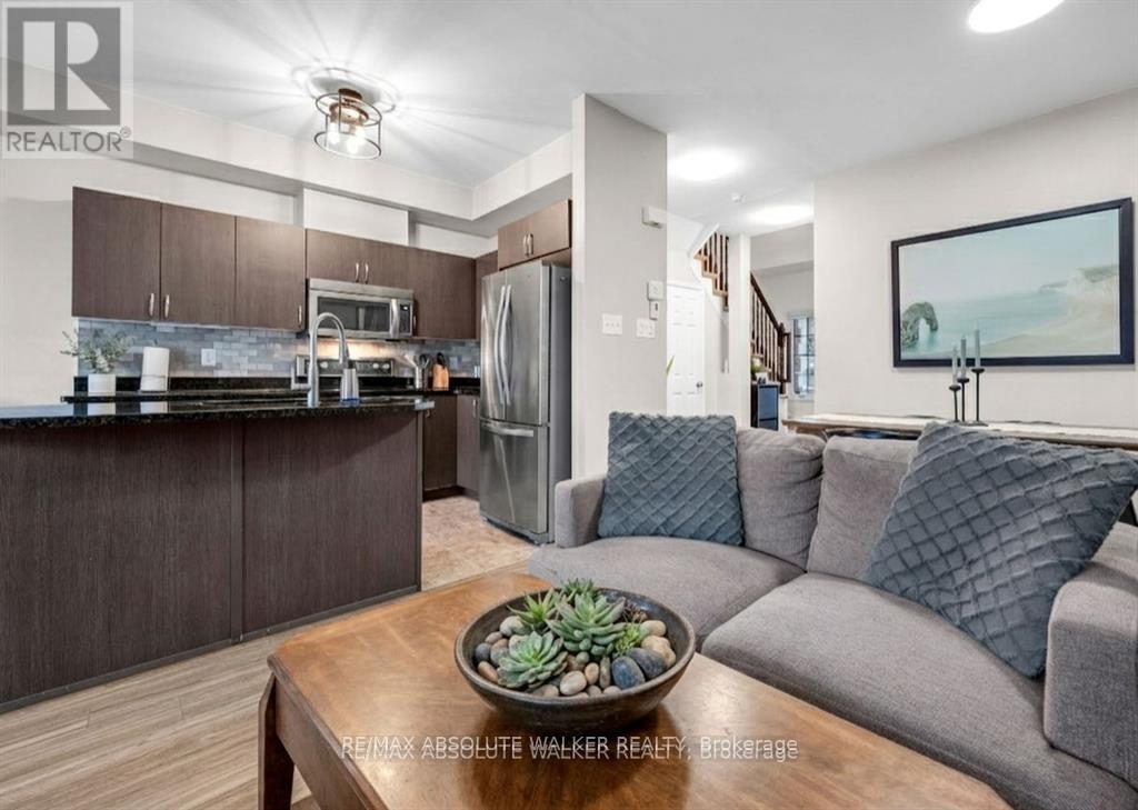 3 Bed, 3 Bath House for Sale in Ottawa – 33 DUNDALK PRIVATE, Ottawa – MLS# X13456386 - Image 10