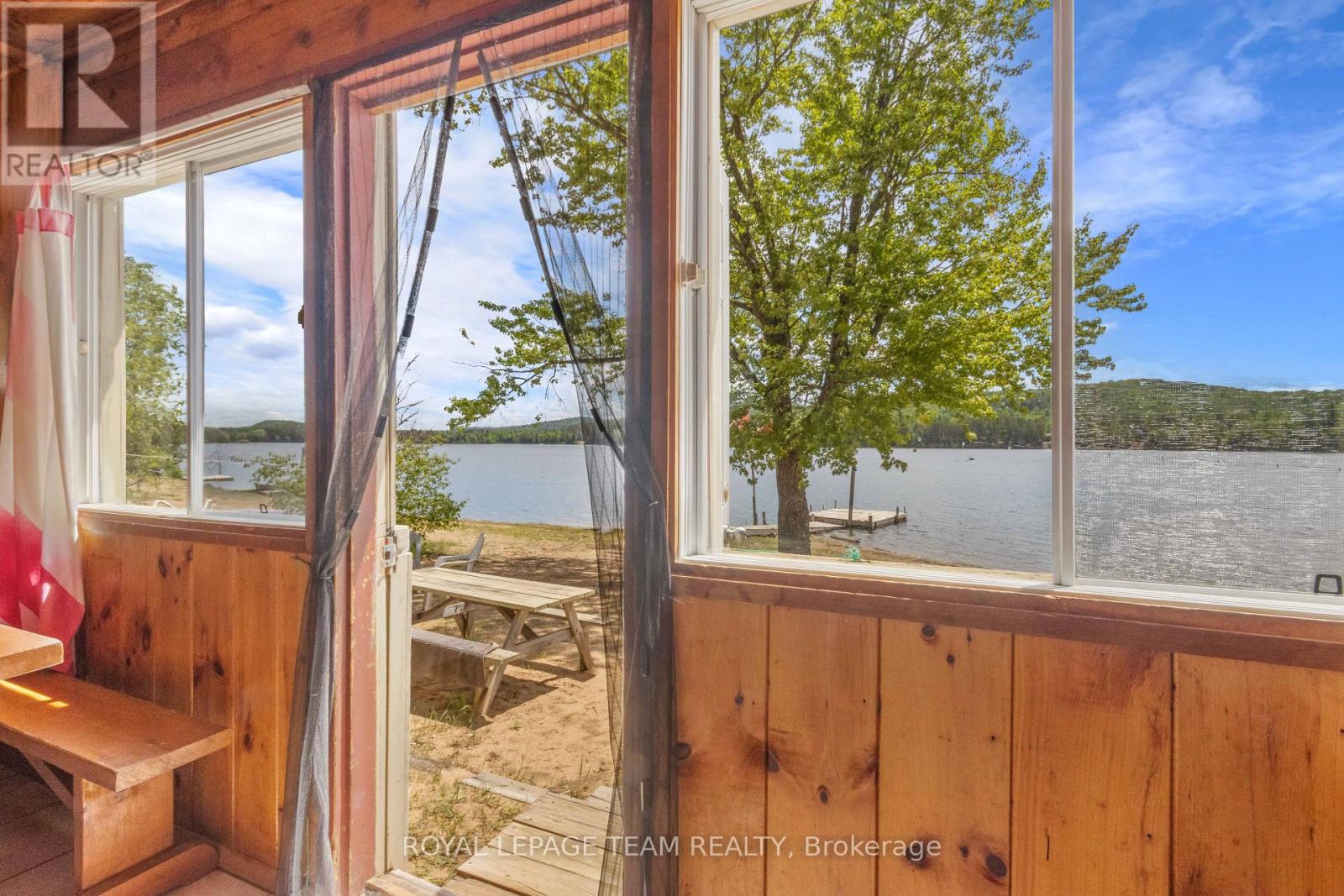 662 LONG LAKE ROAD - 23