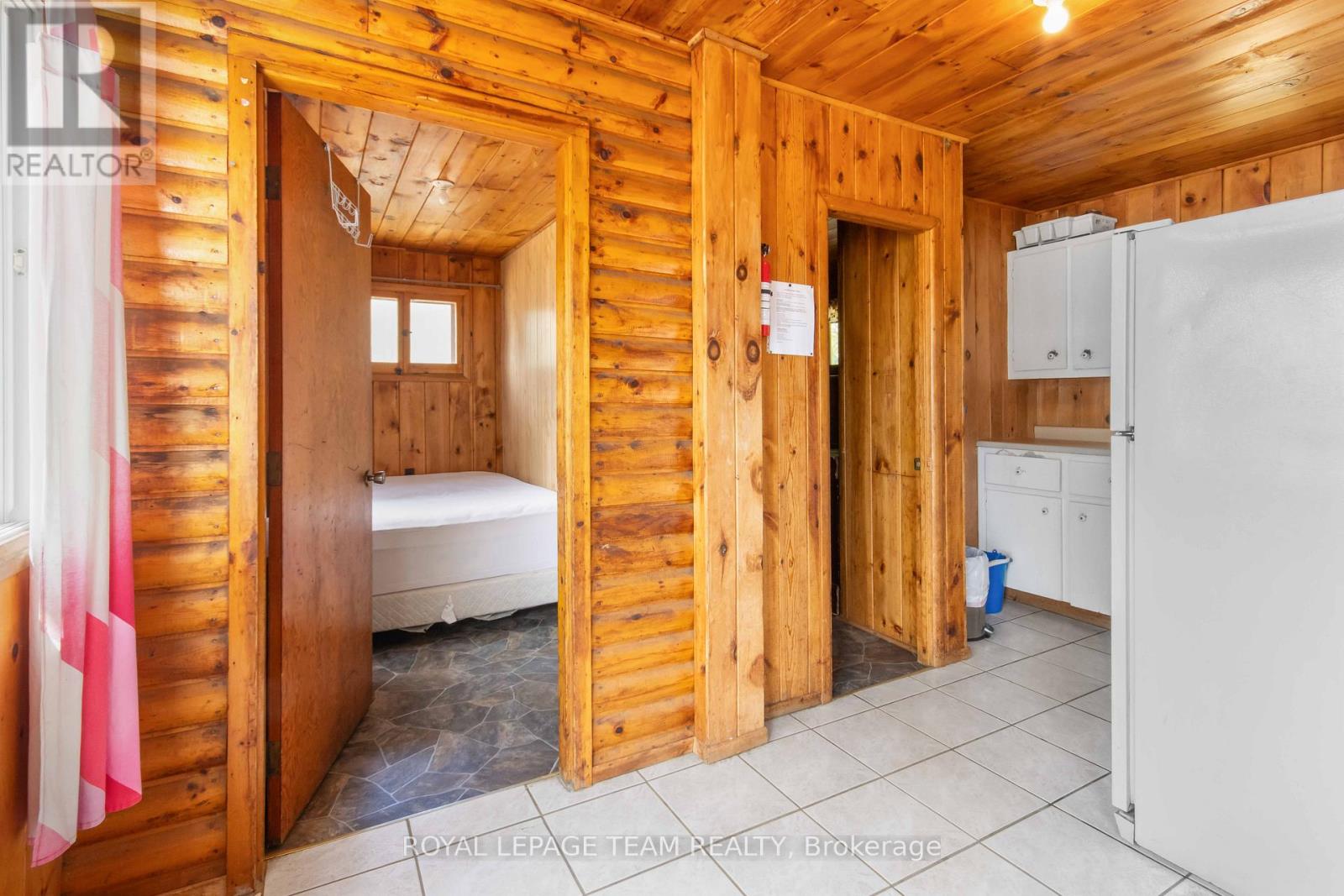 662 LONG LAKE ROAD - 26