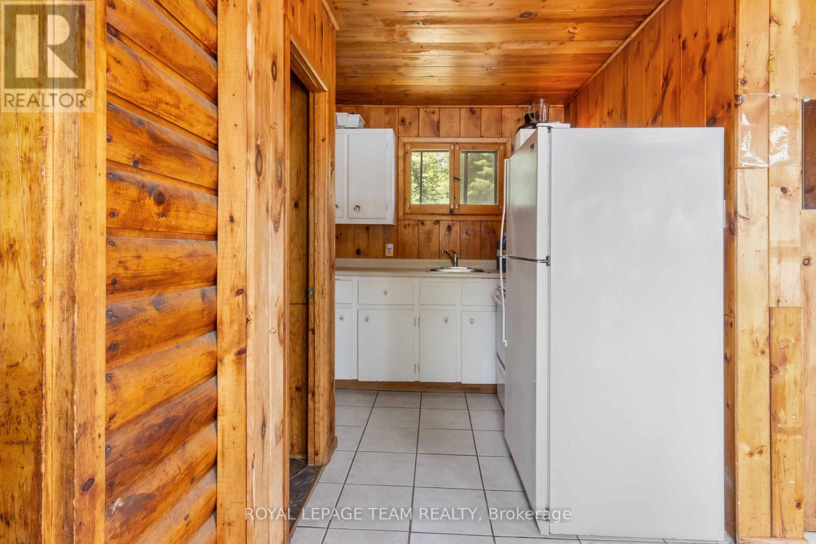662 LONG LAKE ROAD - 30