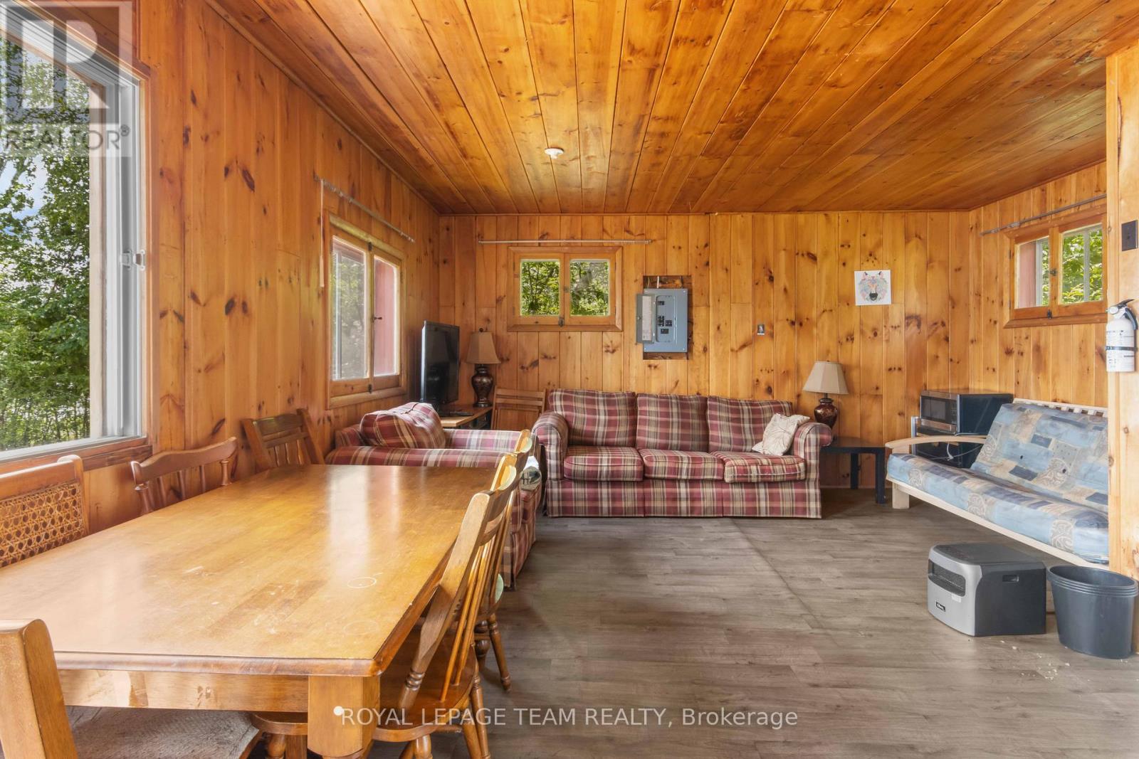 662 LONG LAKE ROAD - 33
