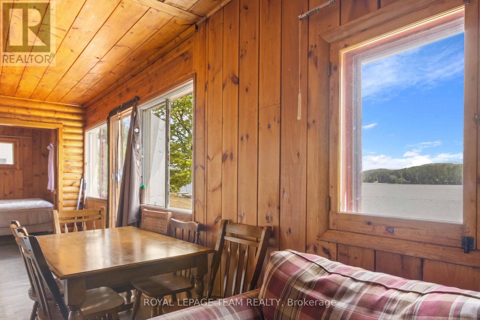 662 LONG LAKE ROAD - 36