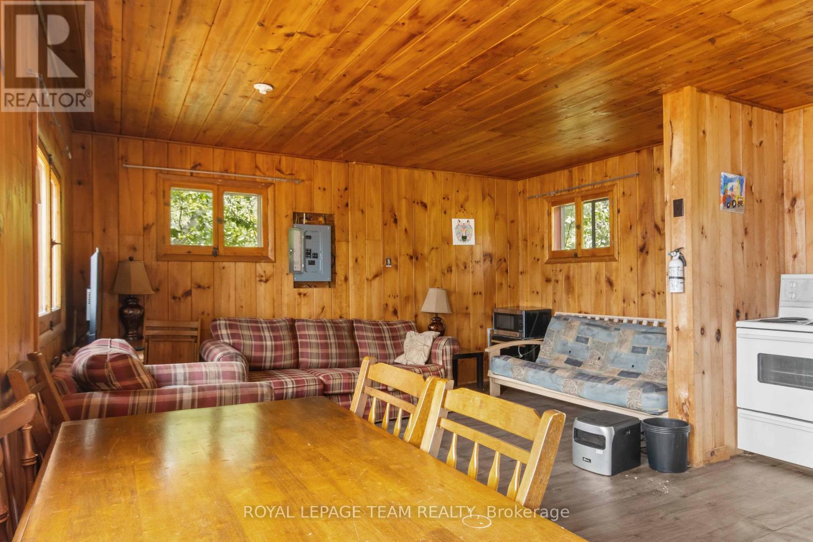 662 LONG LAKE ROAD - 37