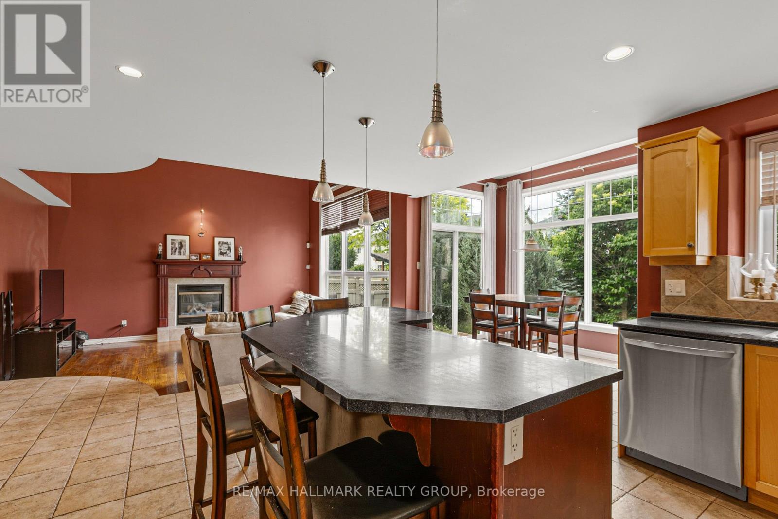 9 BLACKSHIRE CIRCLE - 15