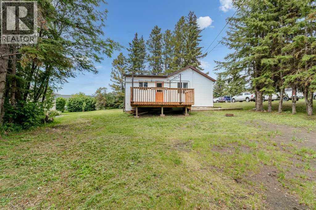 4901 53 Avenue - photo 2