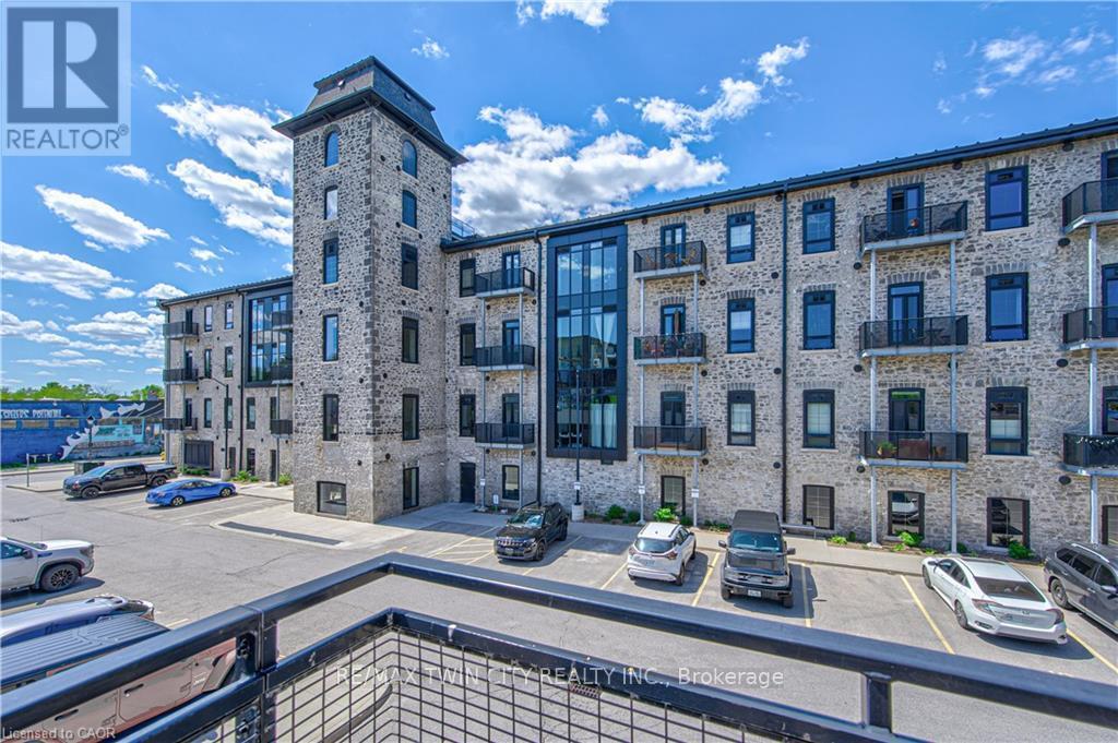 #201 19 GUELPH AVENUE - 5