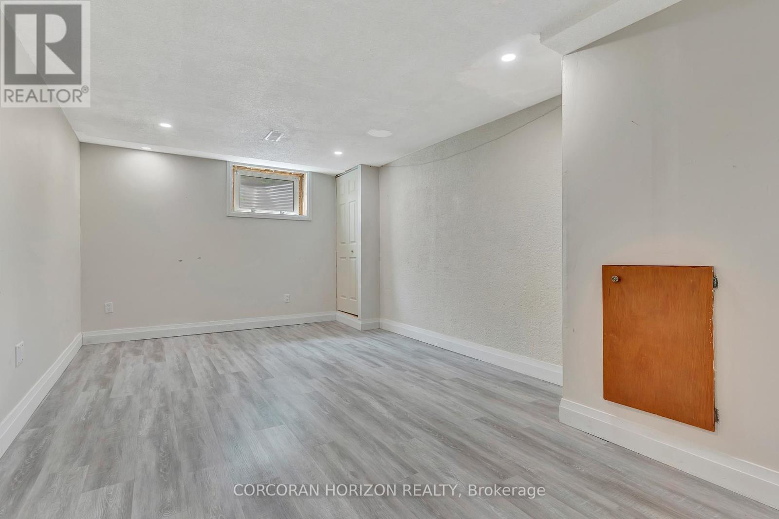 175 JANEFIELD AVENUE - 27