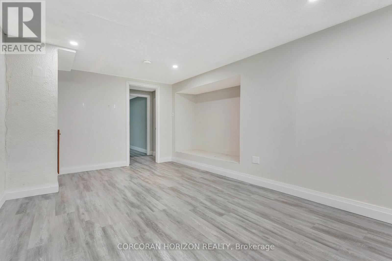 175 JANEFIELD AVENUE - 28