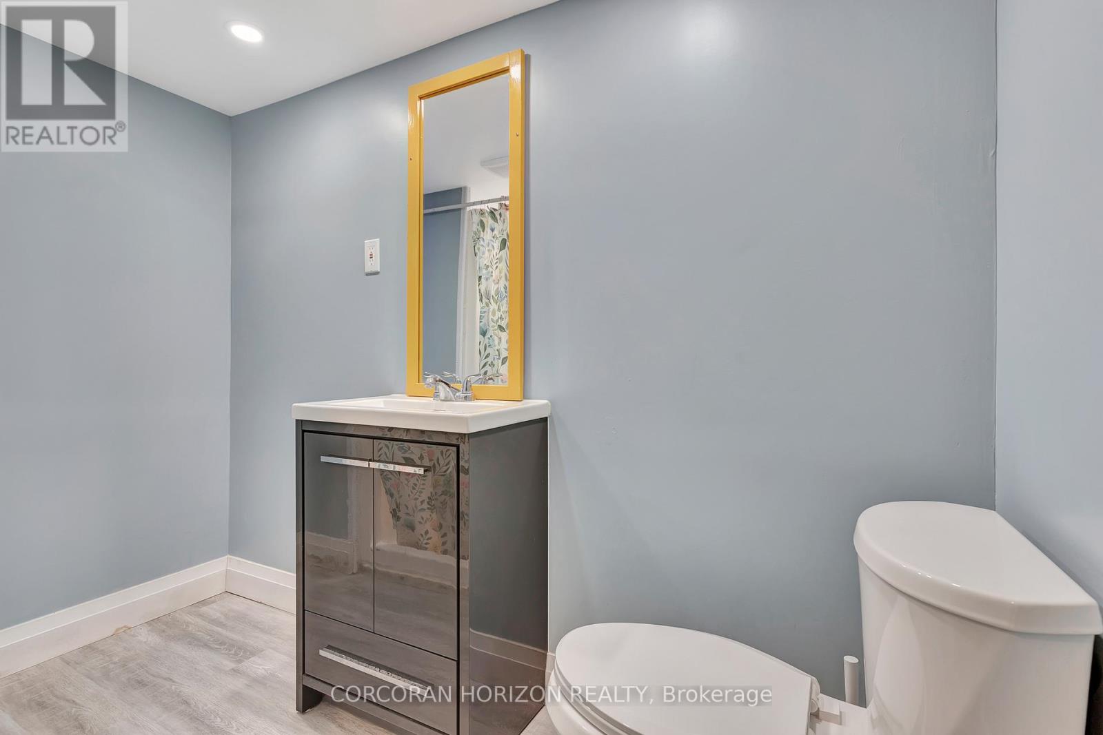 175 JANEFIELD AVENUE - 32