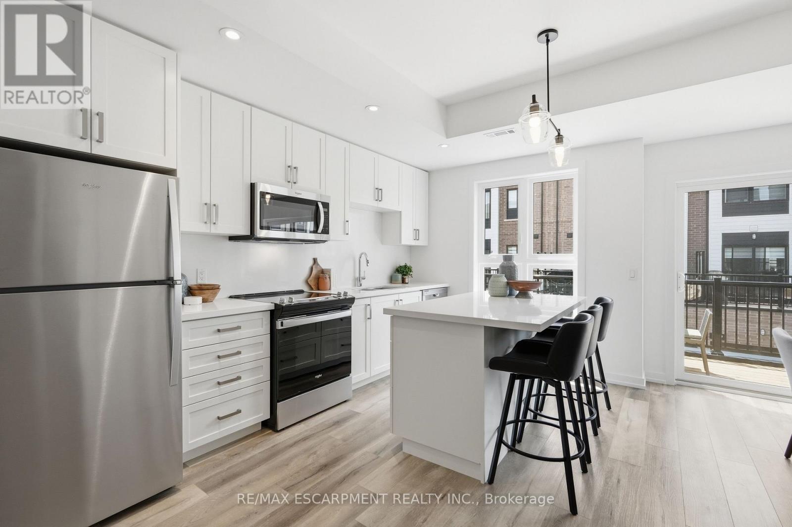 173 BURKE STREET - 11