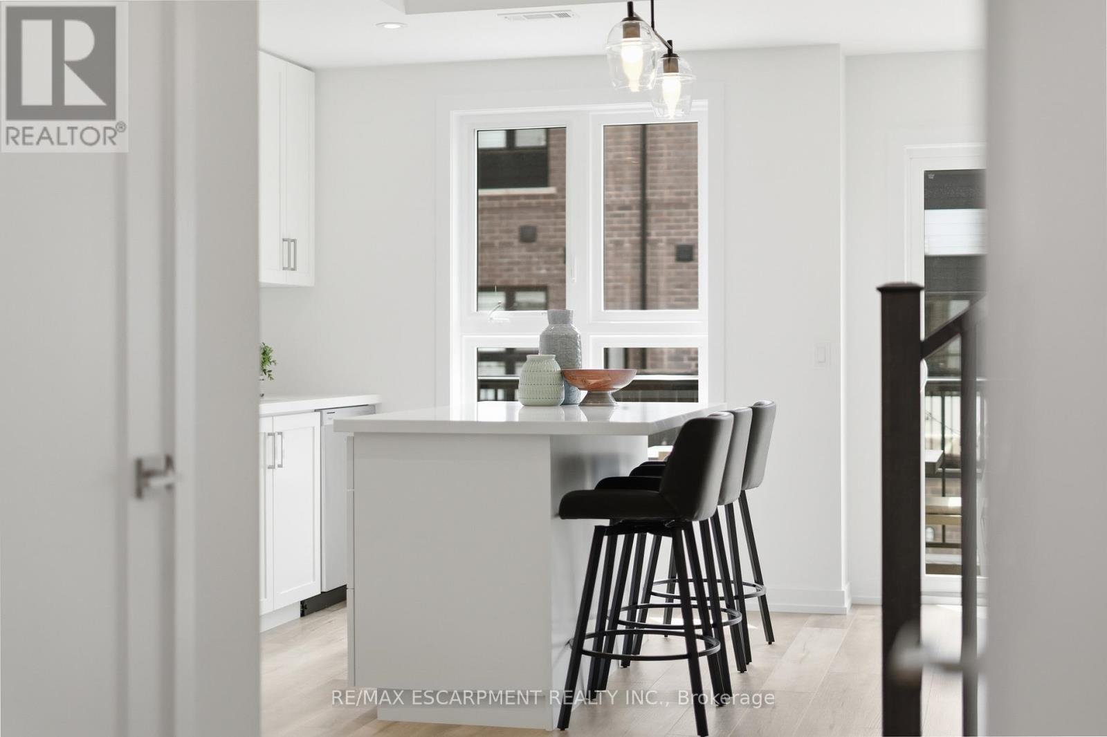 173 BURKE STREET - 14
