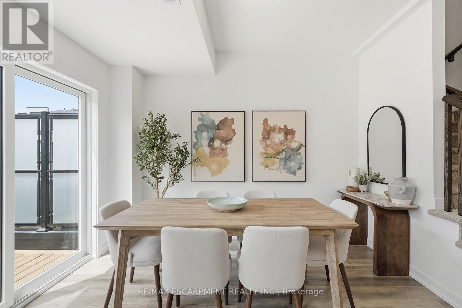 173 BURKE STREET - 17