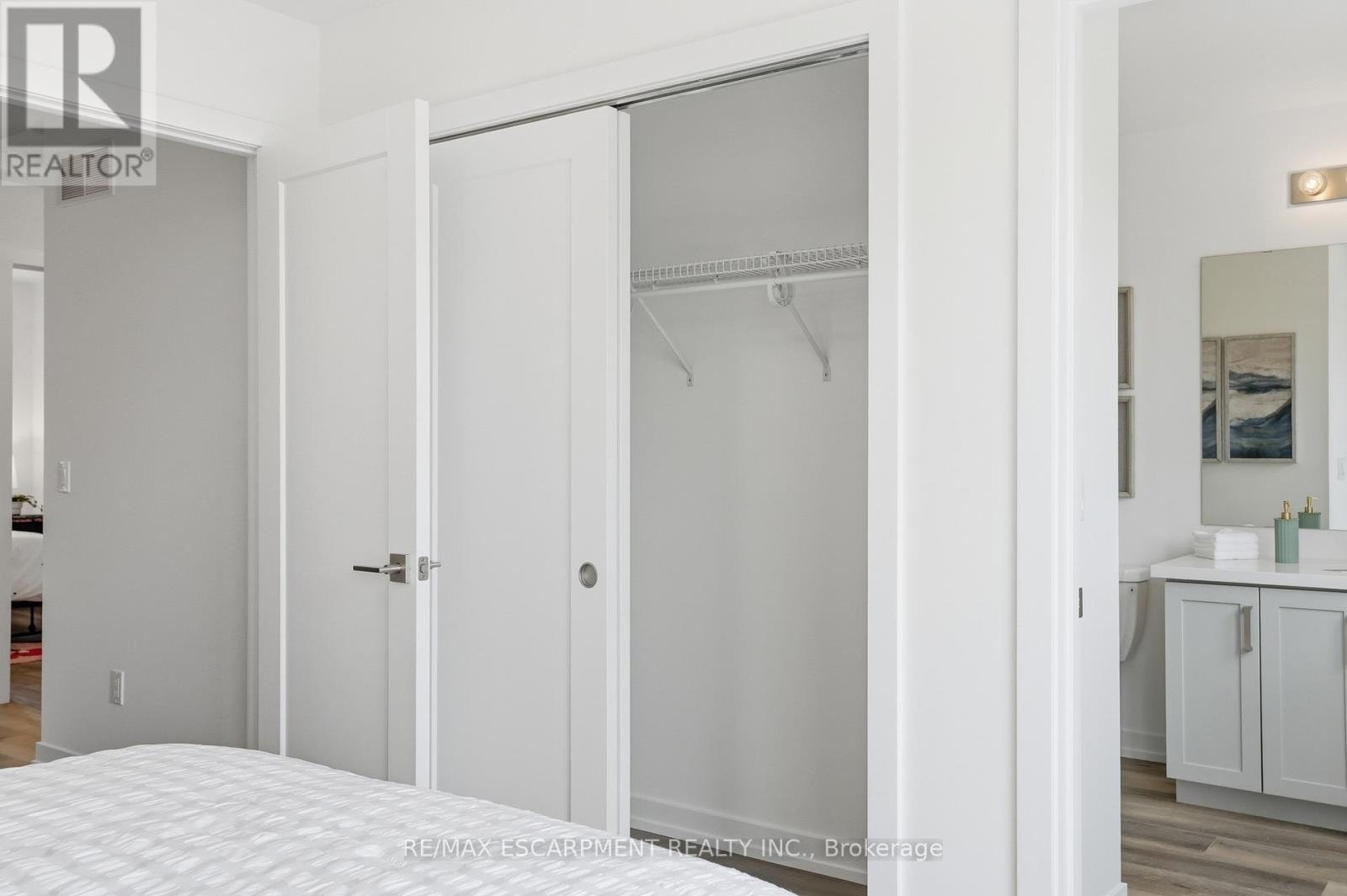 173 BURKE STREET - 26