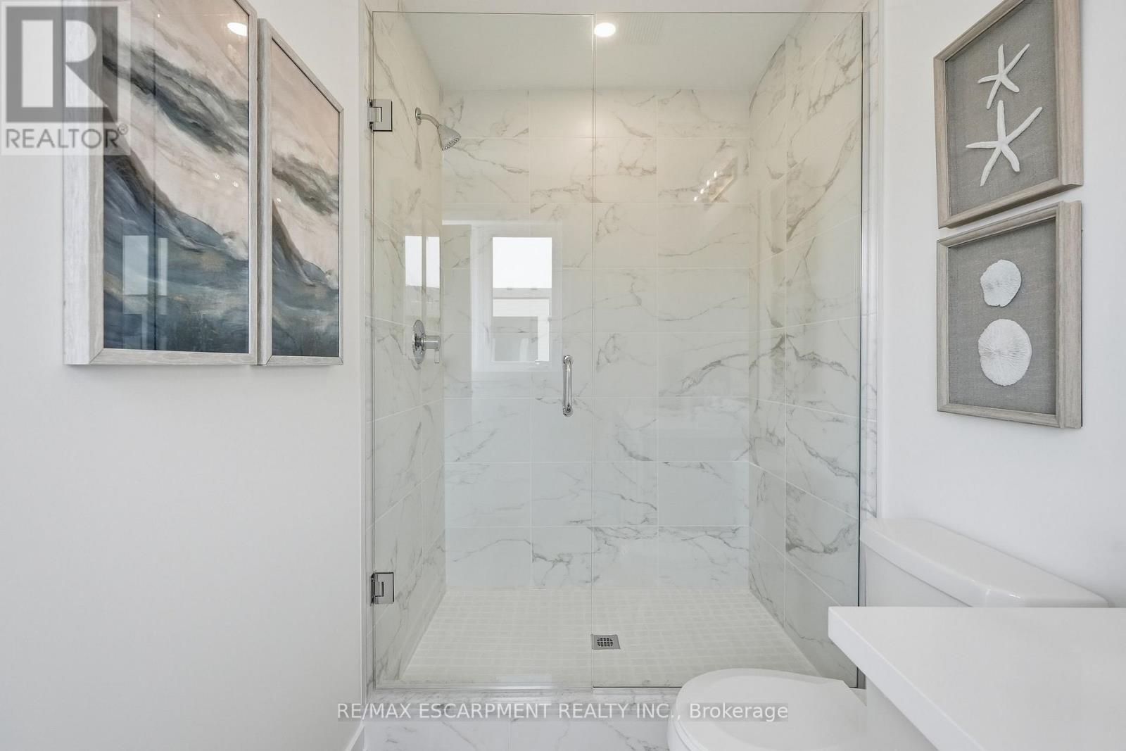 173 BURKE STREET - 32